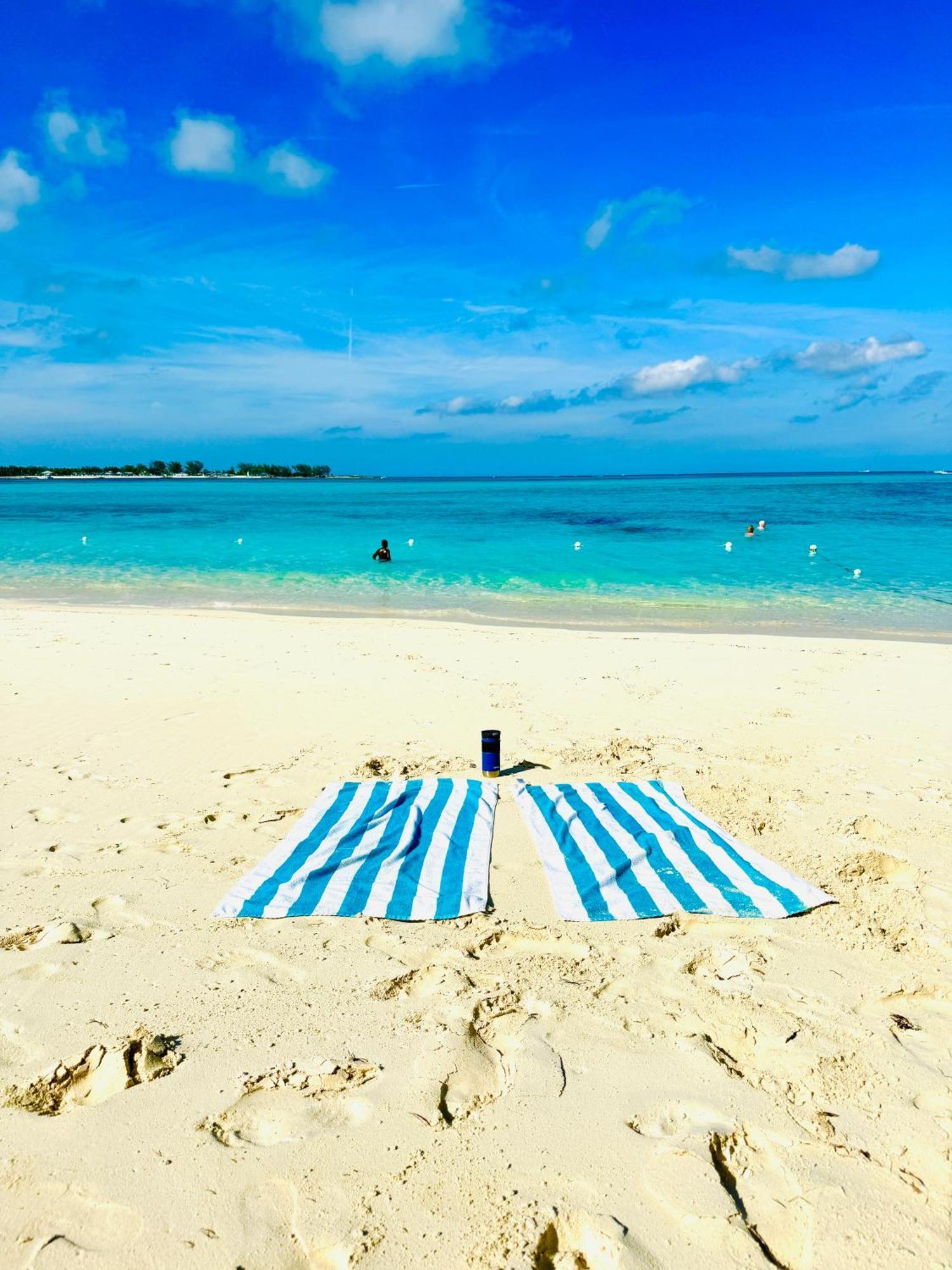 Studio, 100 Feet From The Beach Nassau Exterior photo